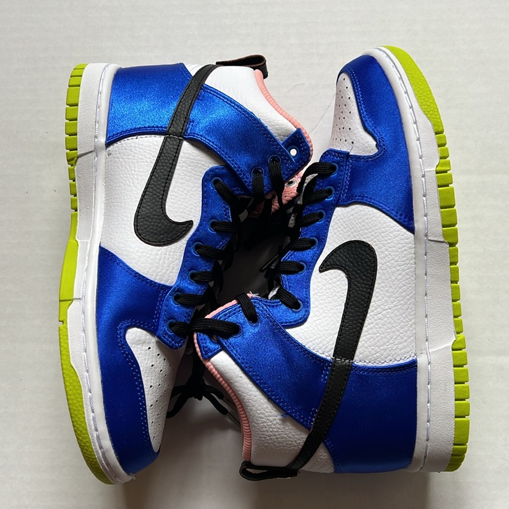 W Nike Dunk high